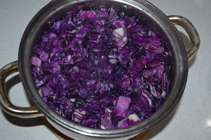 Red cabbage. Health benefits and harms