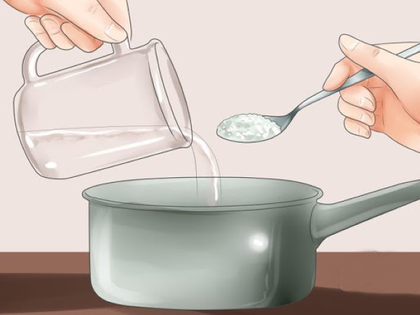 איך להכין מלוחים בבית לשטיפת האף, שאיפות