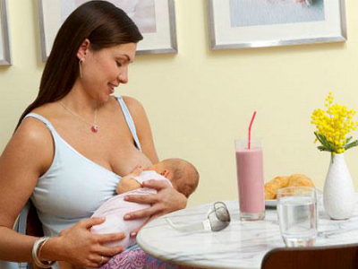 Very thin stools in the baby of yellow color with breastfeeding